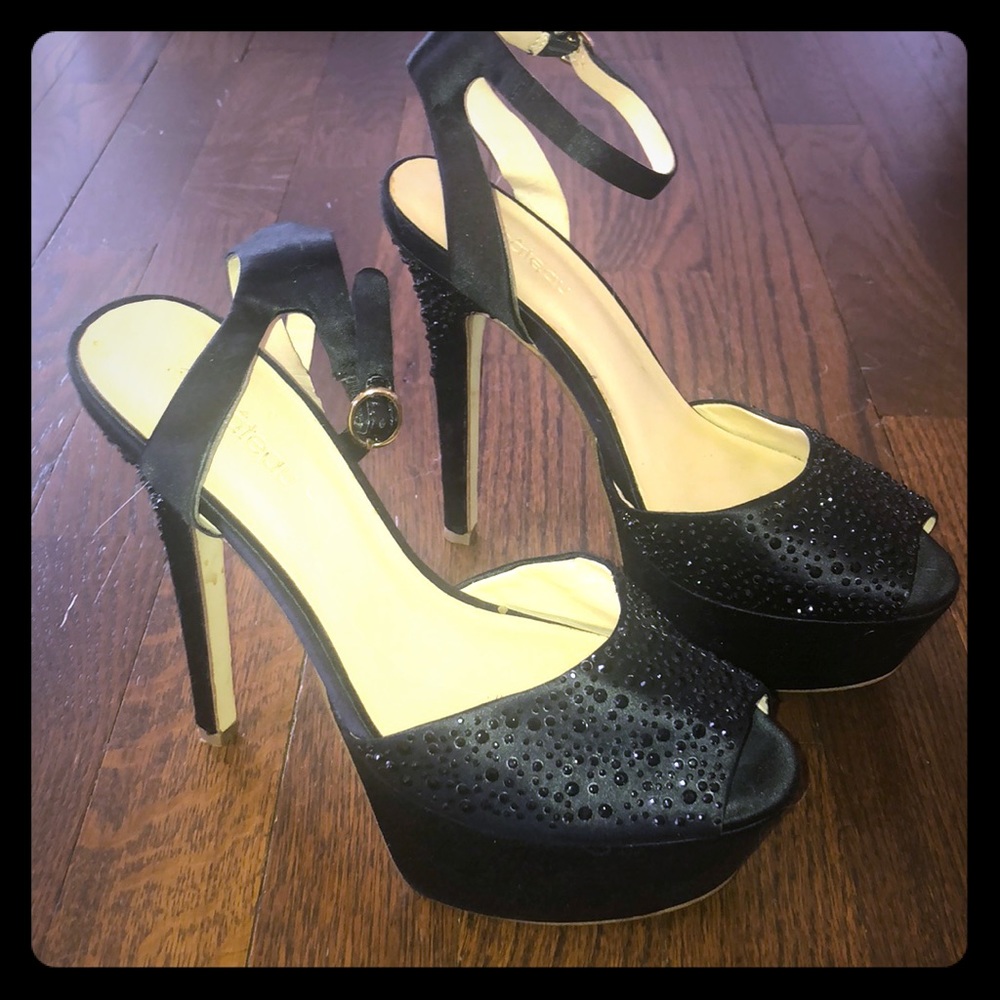 Le Chateau High Heels